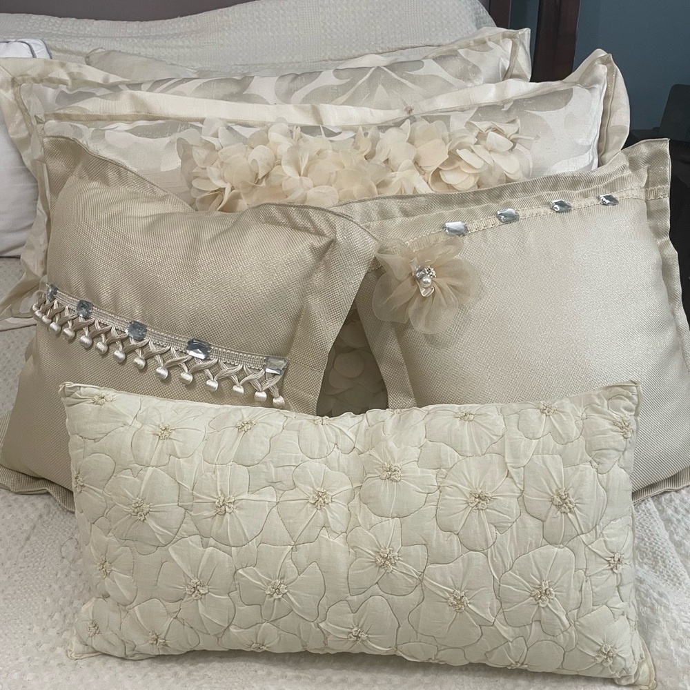 Pillow set